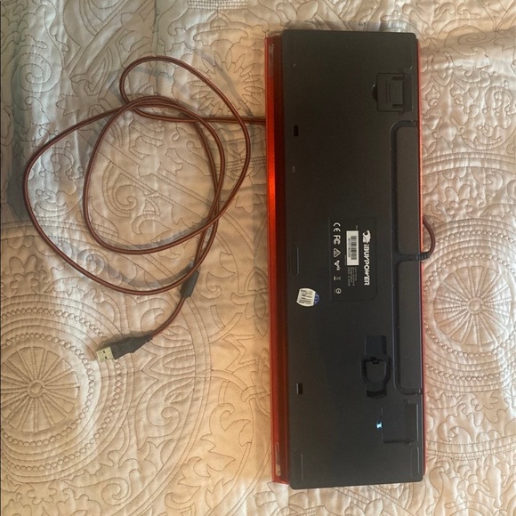 iBuypower Mechanical RGB Keyboard - Picture 2 of 2